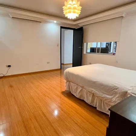 Edificio Tofino Apartment Quito Exterior photo